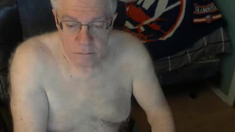 islesman22 online show from May 15, 9:18 am