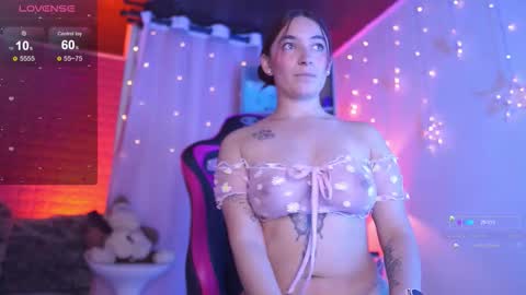 ISSA  online show from November 6, 11:41 pm