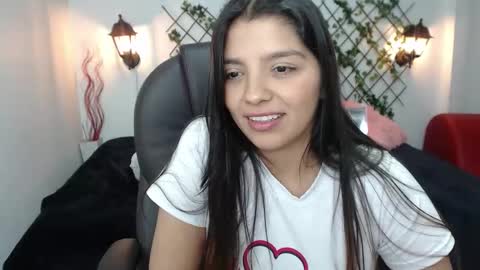 Snapshot of issa_nassar chatting on October 4, 5:33 pm Issa  online show from October 4, 5:33 pm