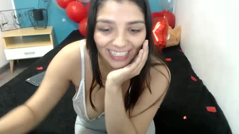 Snapshot of issa_nassar chatting on February 17, 6:39 pm Issa  online show from February 17, 6:39 pm