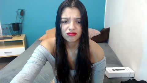 Snapshot of issa_nassar chatting on February 12, 12:22 pm Issa  online show from February 12, 12:22 pm