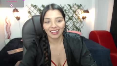 Snapshot of issa_nassar chatting on October 2, 5:23 pm Issa  online show from October 2, 5:23 pm