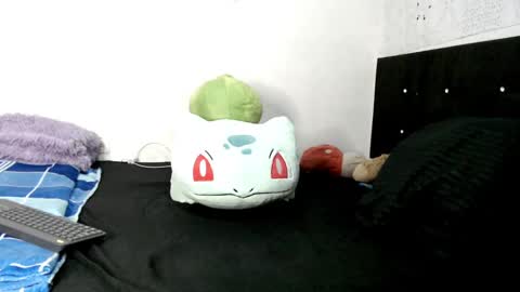 Issabel online show from December 6, 9:18 pm