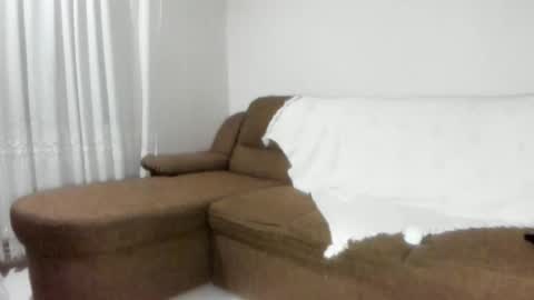 Issabelle online show from November 12, 6:05 am