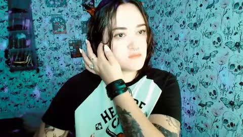 Yiz online show from May 31, 3:27 am