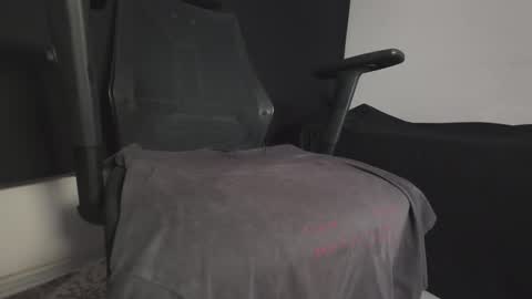 erdem online show from October 10, 10:54 am