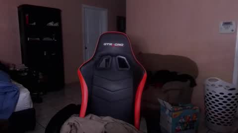 istreamtoo954 online show from April 12, 7:56 am