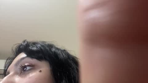 isabella online show from March 19, 1:44 am