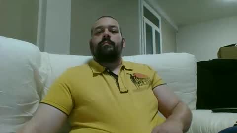 italianbigboy932 online show from May 19, 8:38 pm
