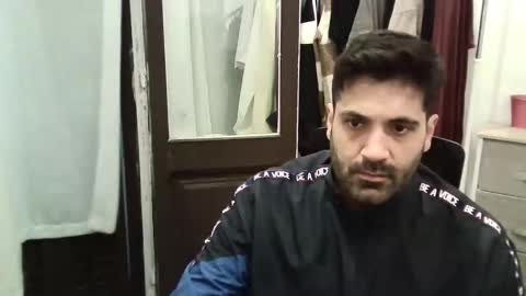 italianboybcn online show from November 6, 7:44 am