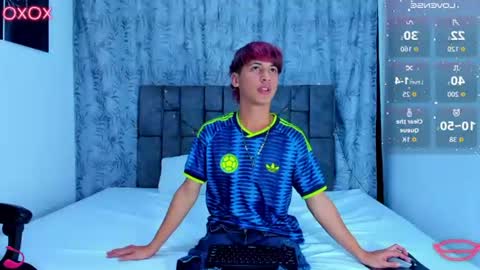 ithan_kingtwin online show from July 7, 8:13 pm
