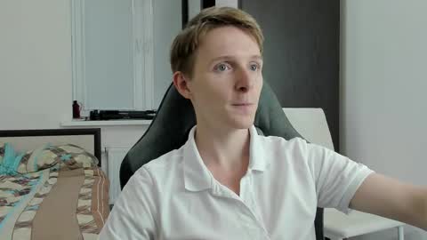 Ethan online show from November 4, 5:03 pm