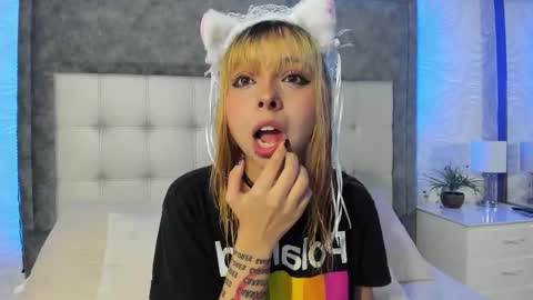 B I B I  online show from October 22, 9:16 pm