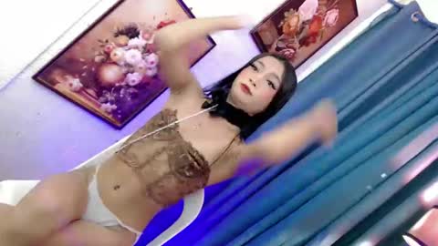 its_me_luna1111 online show from February 3, 9:24 am