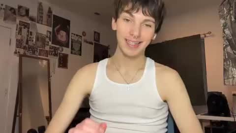 Rowan online show from October 30, 1:39 am