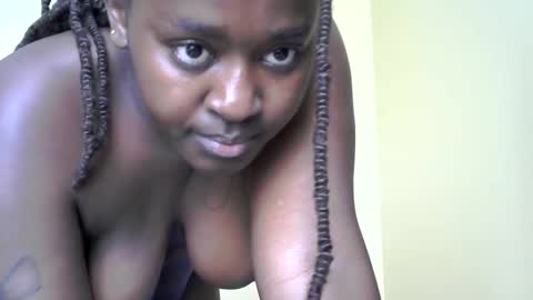 Snapshot of its_sweet chatting on January 30, 10:19 am BigAss horny online show from January 30, 10:19 am