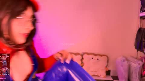 Fansly and Instagram Its vero   online show from September 15, 12:28 pm