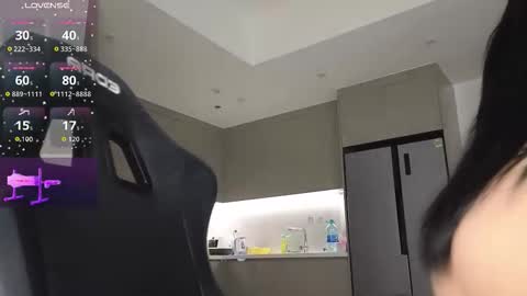 Queen Liya online show from October 6, 9:32 pm