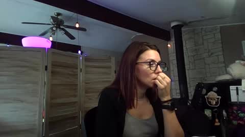 Snapshot of itsmesophie_x chatting on October 22, 5:03 pm ItsMeSophie X online show from October 22, 5:03 pm