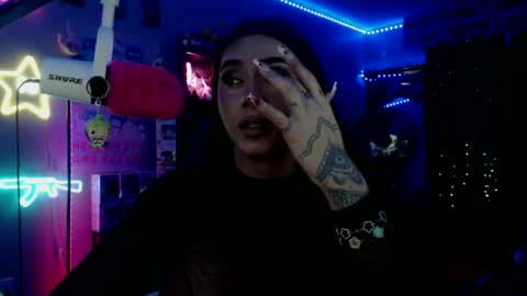 Snapshot of itsnickibabyy chatting on October 2, 11:36 pm Nicki Foxx online show from October 2, 11:36 pm