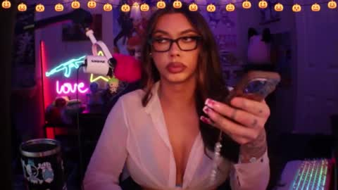 Snapshot of itsnickibabyy chatting on October 14, 12:02 am Nicki Foxx online show from October 14, 12:02 am