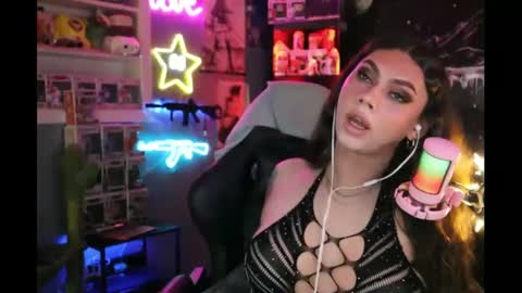 Snapshot of itsnickibabyy chatting on February 11, 12:17 am Nicki Foxx online show from February 11, 12:17 am