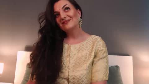 Melissa Khaan online show from May 17, 9:18 am