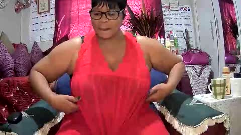 itumeleng74 online show from May 15, 9:18 am