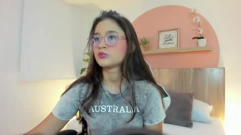 I V E T T E online show from May 6, 7:42 pm