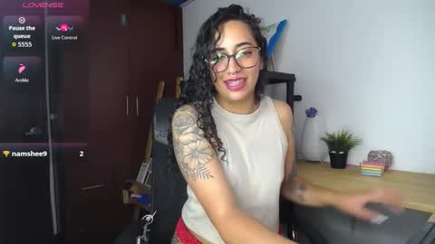 ivonemoon online show from January 16, 1:42 pm