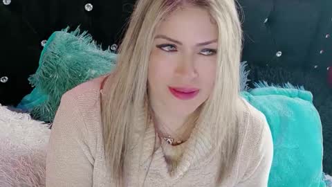 Diana Rojas  online show from December 15, 5:53 pm