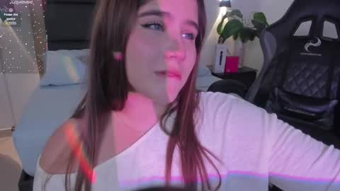 I V Y online show from January 17, 2:43 am