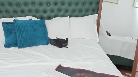 IvyHotFoxy online show from February 13, 11:57 am