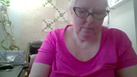 ivyjane3522 online show from June 15, 5:27 pm