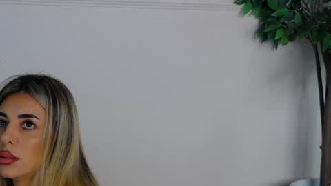 IvyLustt online show from June 16, 5:22 am