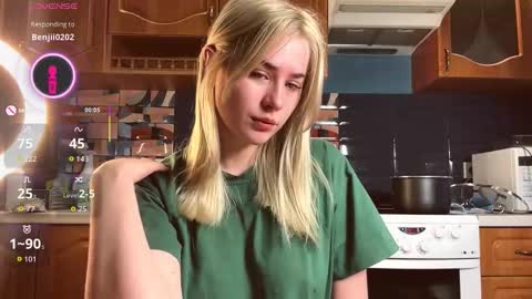 ivywairley online show from March 27, 3:56 am