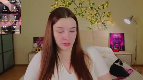 Daisy online show from April 7, 8:11 pm