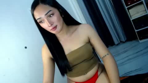 iwillcum4u_ online show from August 5, 12:35 pm