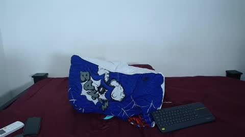 izaack online show from September 26, 5:37 am