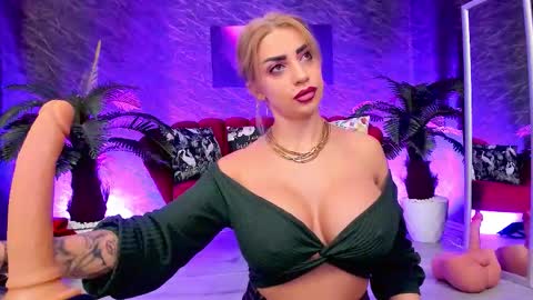 izabelatessa online show from February 6, 8:22 pm