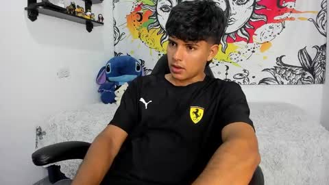 Snapshot of izan_jensen chatting on September 29, 1:04 am Izan online show from September 29, 1:04 am