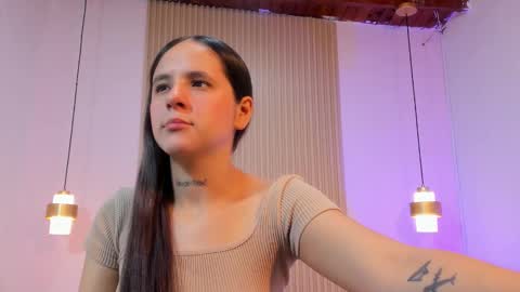 izelevans online show from March 2, 12:34 pm