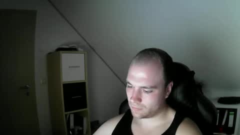 here4y online show from November 25, 9:13 pm