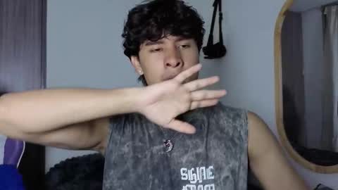 Noah online show from December 17, 9:21 pm