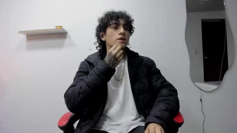 Jackes Taylor online show from November 2, 5:07 am