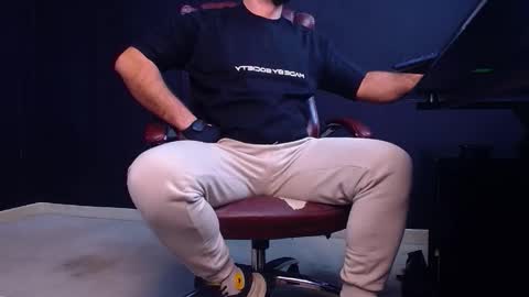 Snapshot of jackethann chatting on October 9, 5:24 am JackEthan online show from October 9, 5:24 am