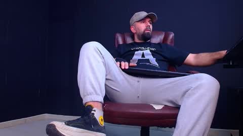 Snapshot of jackethann chatting on October 6, 4:41 am JackEthan online show from October 6, 4:41 am