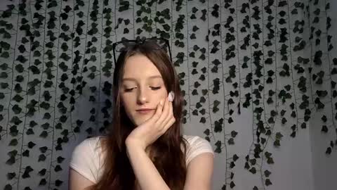 Lisa online show from February 13, 1:03 pm