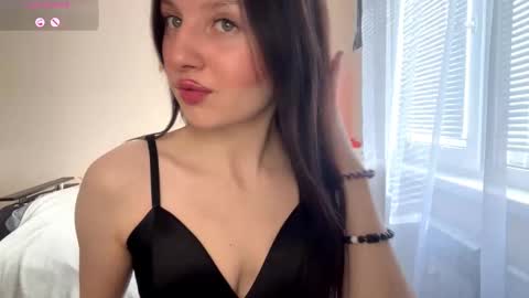 Lillian online show from March 27, 6:30 am