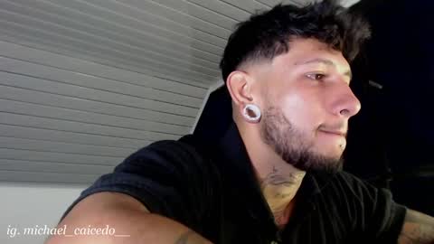 Michael Caicedo online show from May 14, 4:32 am
